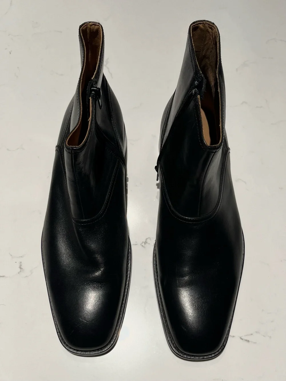 Johnston & Murphy • 10.5 • Men's Side Zip Chelsea Black Leather Dress Boots